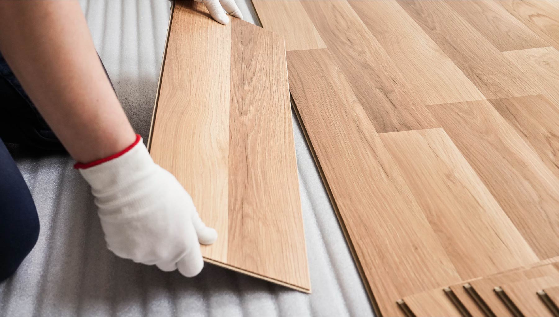 Vinyl vs. Laminate Flooring: What's the Difference