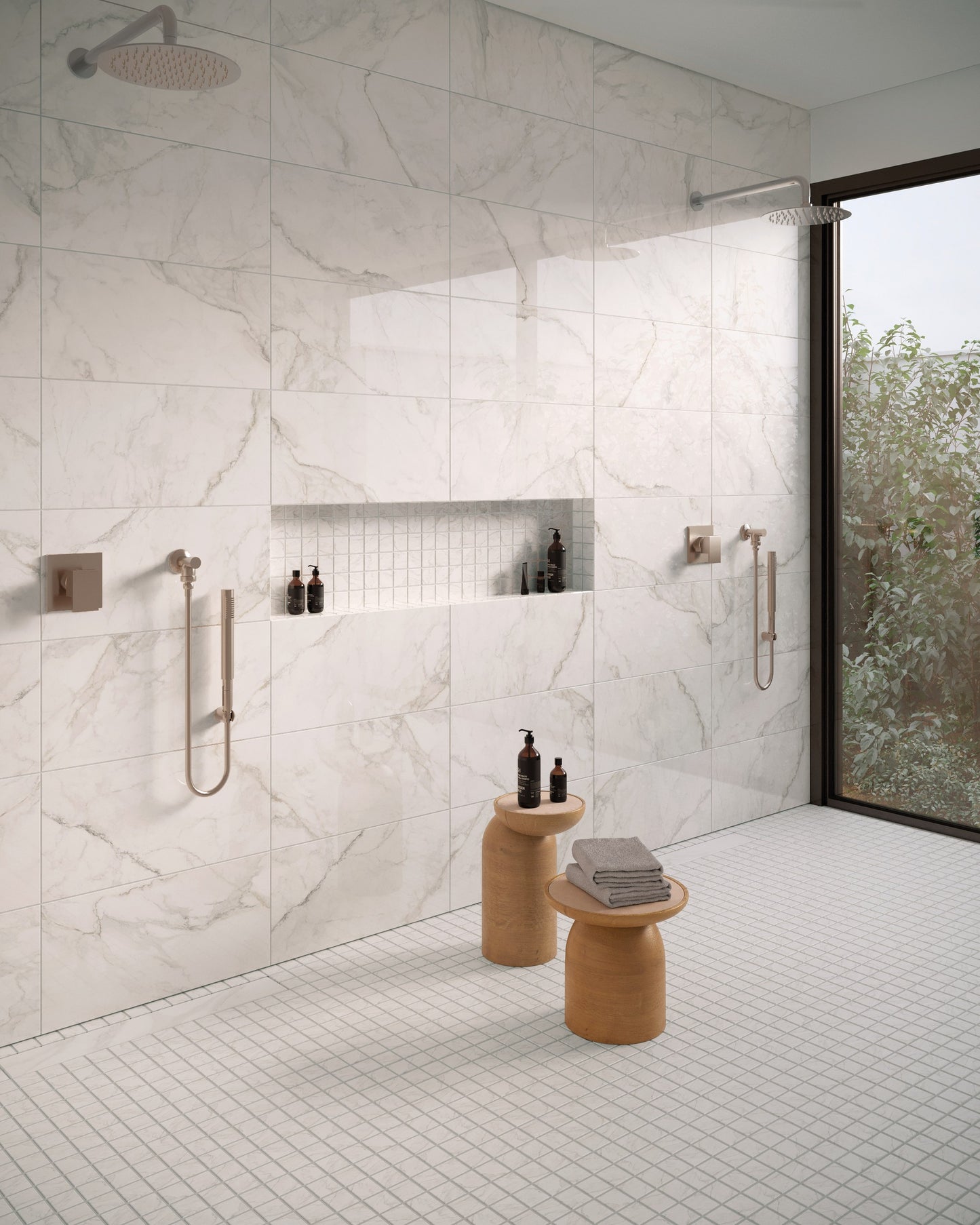 apuano-shower-display-with-gold-hardware